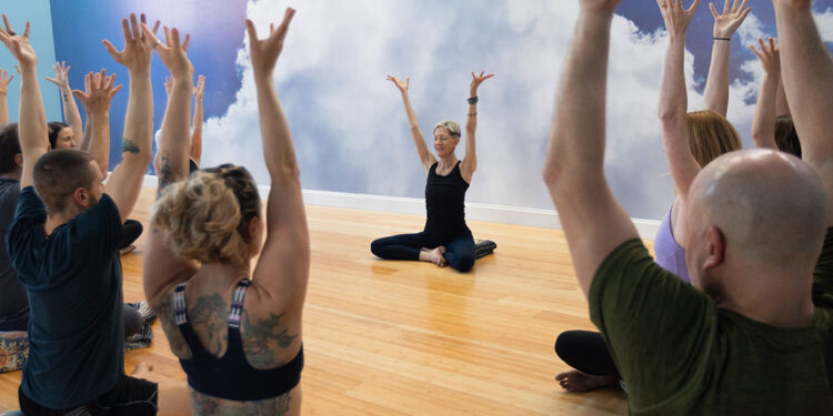300-Hour Yoga Teacher Training: The Complete Advanced Guide Yoga & Meditation 300-Hour Yoga Teacher Training: The Complete Advanced Guide