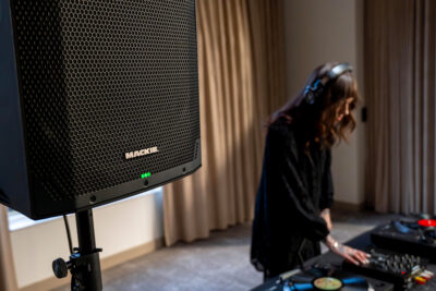 AI Mackie Thump12V4: Powerful sound, smart features, and built for modern performers - Highonscore