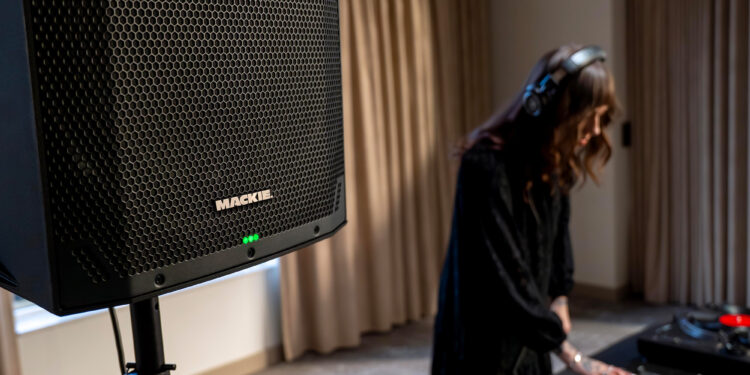 Music Mackie Thump12V4: Powerful sound, smart features, and built for modern performers - Highonscore